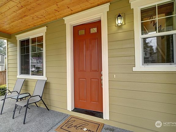 2nd image of 2245 Olivia Street SE