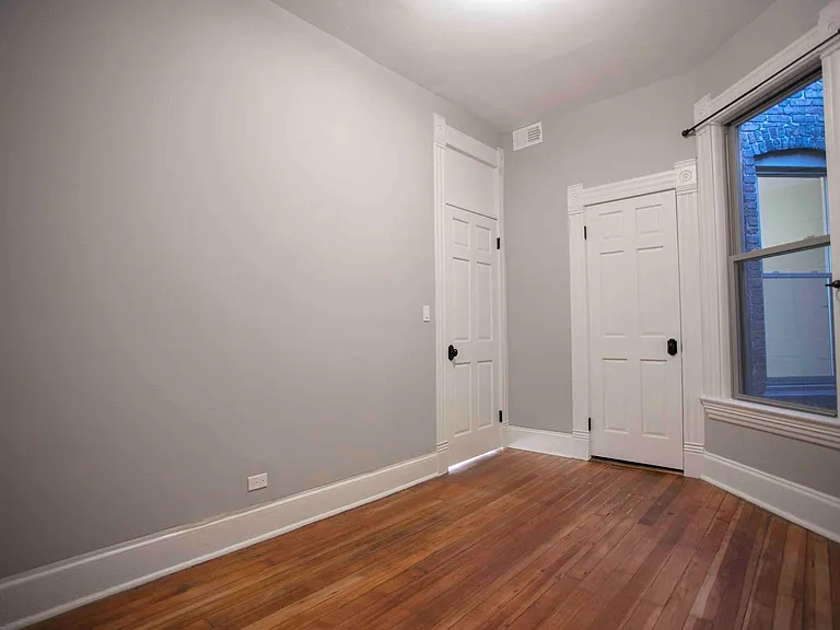 1110 N California Ave #2R — Photo 6