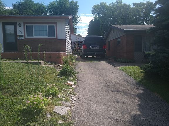 2nd image of 3722 N Ashton Ave