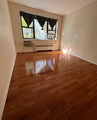 Rented by Five Town Global Realty | media 11