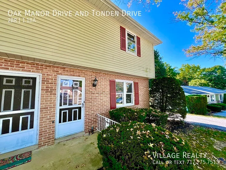 Oak Manor Dr — Photo 86