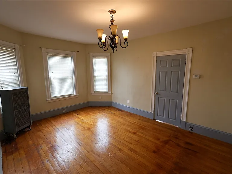 209 W Harvard St #1 — Photo 5