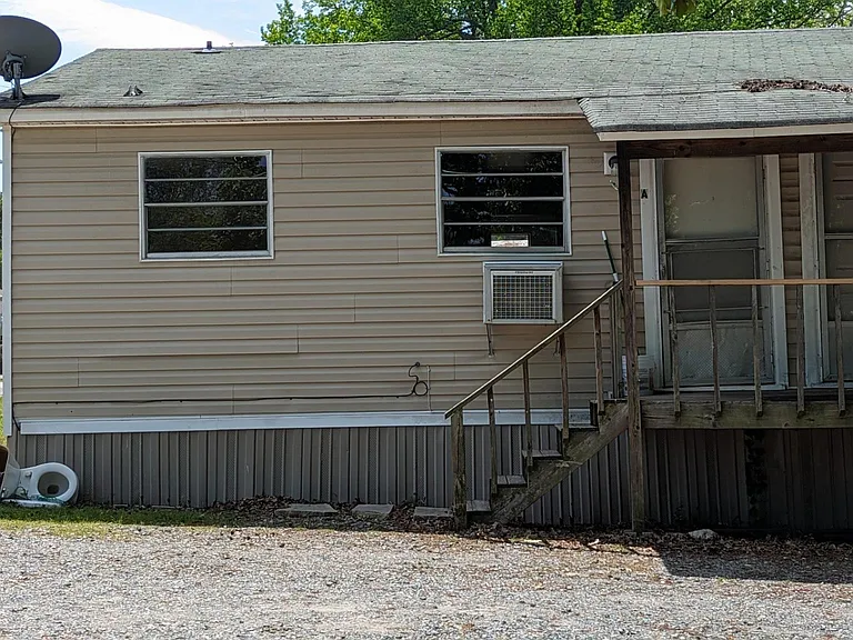 13518 E 3rd St #A — Photo 7