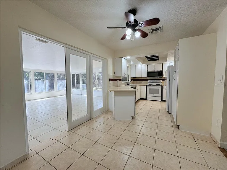 7522 Laurel Springs Dr — Photo 10
