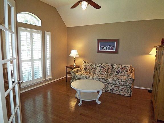 5th image of 12907 Bedford Falls Dr