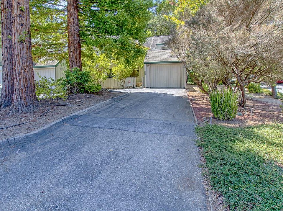 1st image of 2702 Amberwood Ln #1