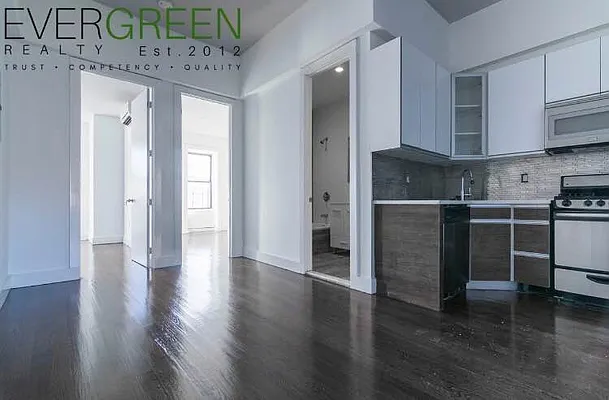 Rented by Evergreen Apartments BK | media 27
