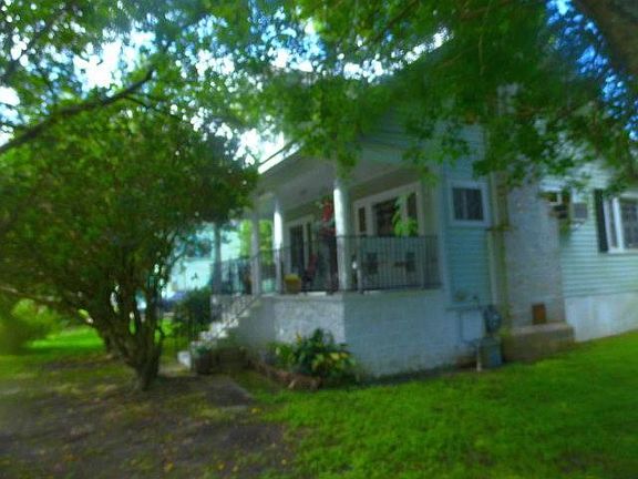 3rd image of 1221 Behrman Ave