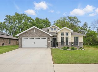 2039 Eagle Dr, Neosho, MO 64850
