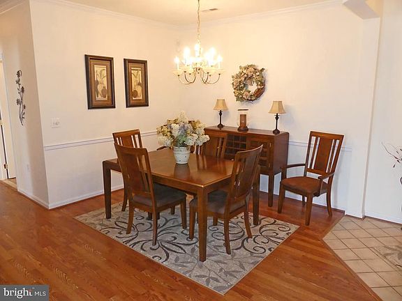 3rd image of 1310 Scottsdale Dr Unit 233
