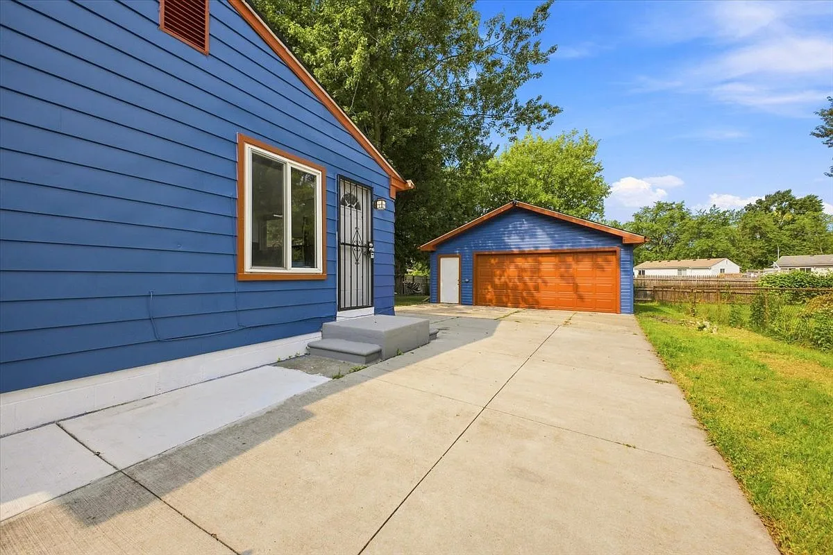 3 bed, 816 sqft, $1,600 — Photo 4