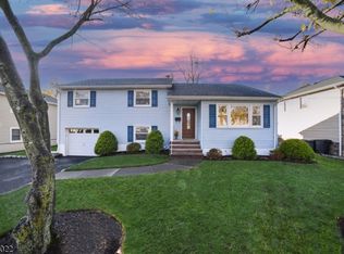 18 Garden Oval, Springfield, NJ 07081