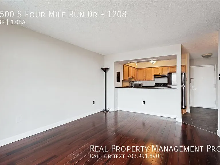4500 S Four Mile Run Dr #1208 — Photo 2