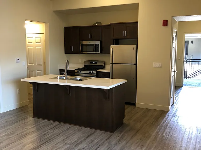 Luxe Ripon Apartments — Photo 35