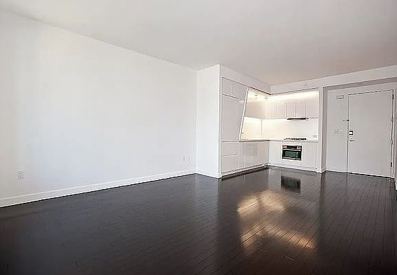 3rd image of 123 Washington St #40DW