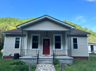4302 Nicholas Rd, Big Stone Gap, VA 24216