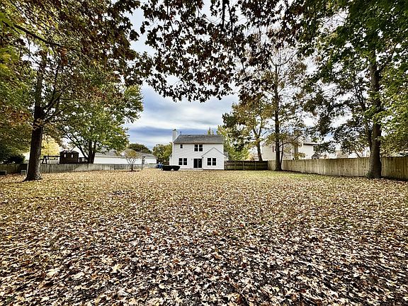 2nd image of 1216 Bartlett Oaks Ct