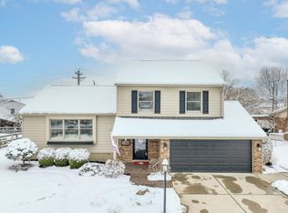 7368 Pickway Dr, Cincinnati, OH 45233