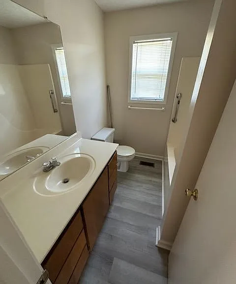 206 Pleasant Valley Rd — Photo 10