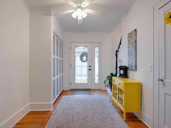 4th image of 17 Main St