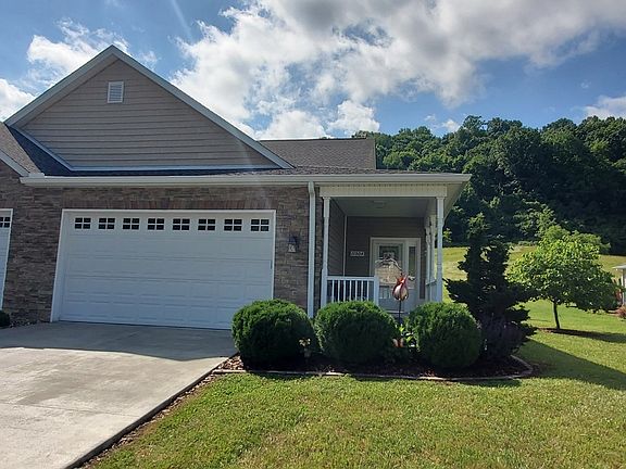3rd image of 11504 Meadowood Dr