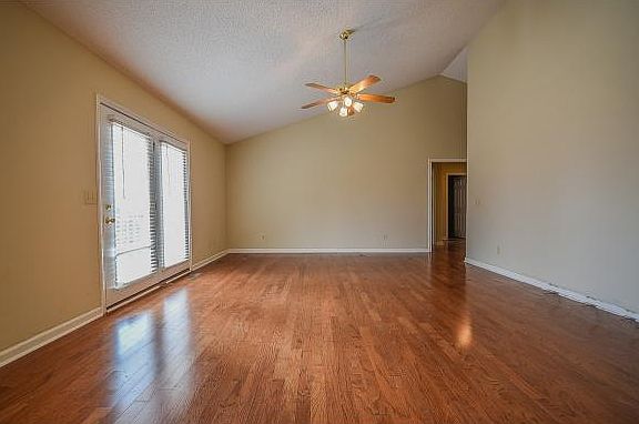5th image of 2320 Louita Ave