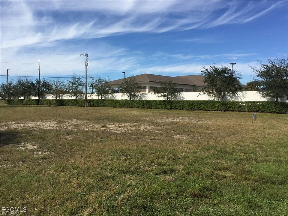 2nd image of 4814 SW 17th Pl