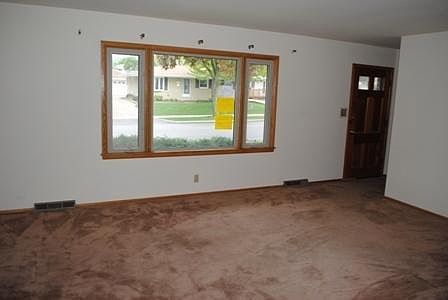 4th image of 8508 W Crawford Ave