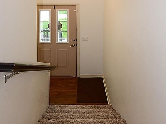 5th image of 16257 Saratoga St