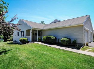 117 Dibble Hollow Ln #117, Windsor Locks, CT 06096