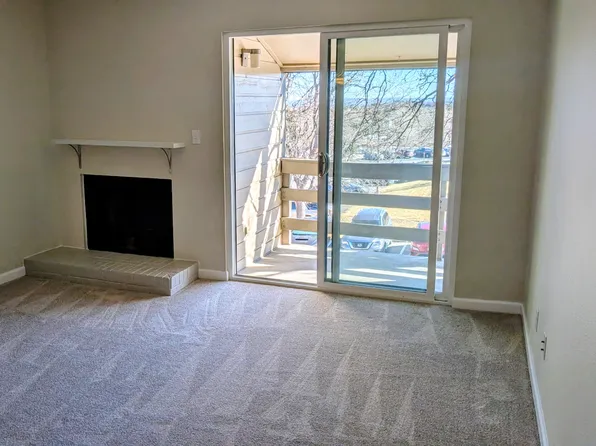 579 Wright St APT 305, Lakewood, CO 80228