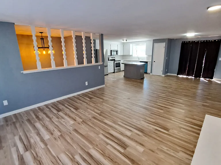 1316 S Woodlawn St — Photo 14