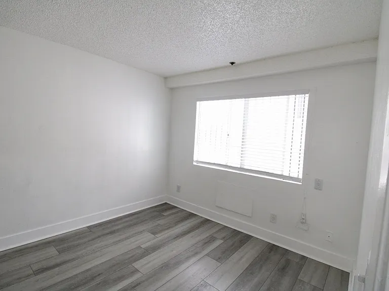 Electro Apartments - WSP 833 Berendo LLC — Photo 12