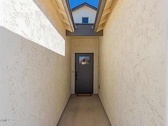 4th image of 15901 S BENTLEY Drive