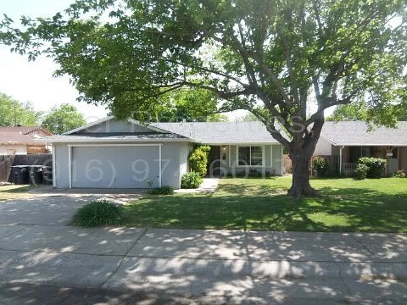 7360 Black Oaks Way photo 1