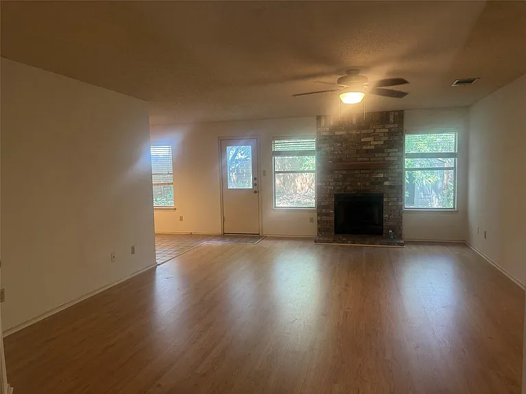 14008 Maricella Ln — Photo 17