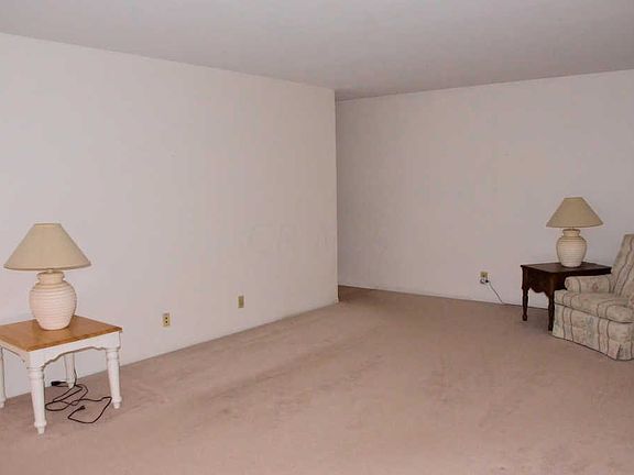 2nd image of 911 Sherwood Ave