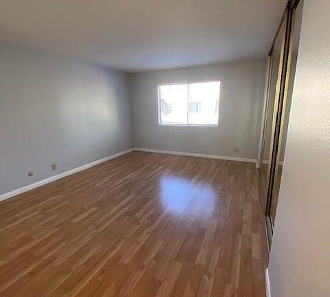4th image of 3333 NE 34th St