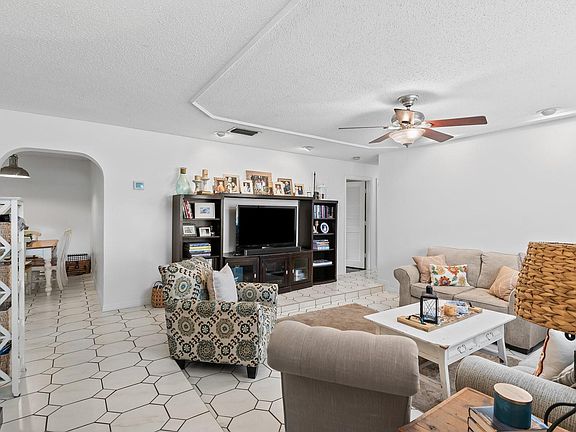 3rd image of 4114 NW 78th Way