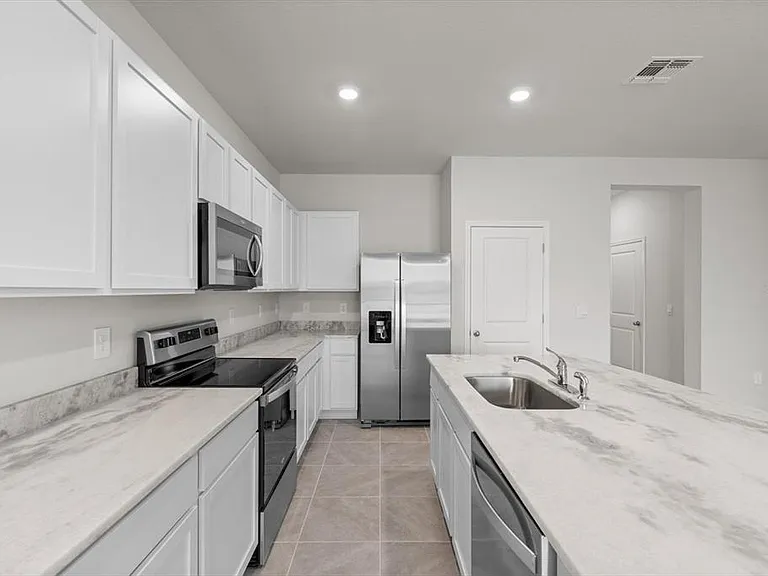 17709 Crescent Moon Loop — Photo 13