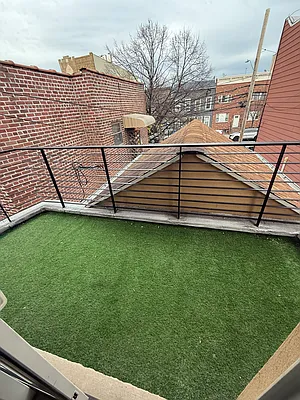 Rented by Voro, LLC | media 19