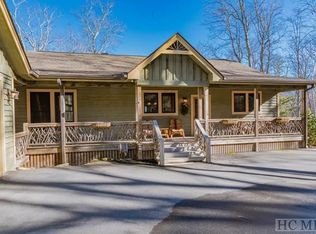 97 Sori Ln, Sapphire, NC 28774