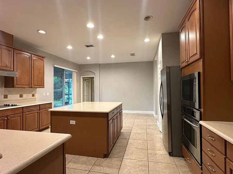 418 Brentwood Club Cv — Photo 32
