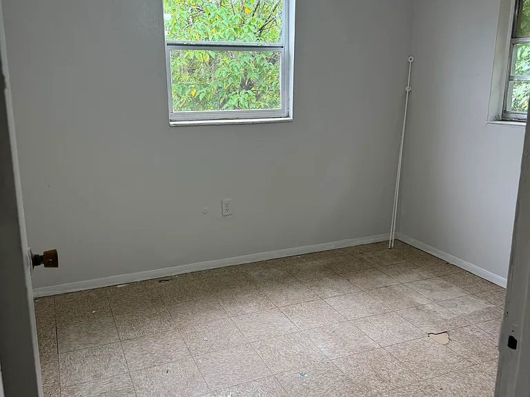 38234 Roosevelt Ave #38234 — Photo 7
