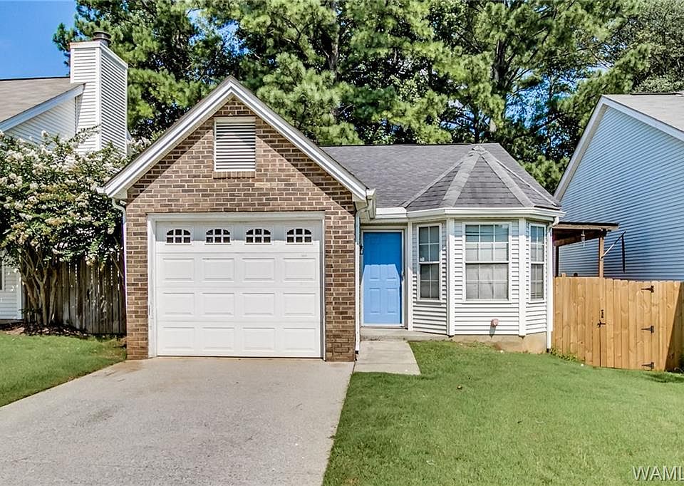 1st image of 2920 Robinwood Ln
