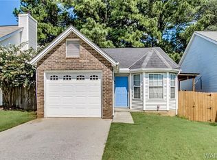 2920 Robinwood Ln, Northport, AL 35476