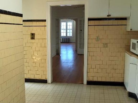 4th image of 9337 S Laflin St