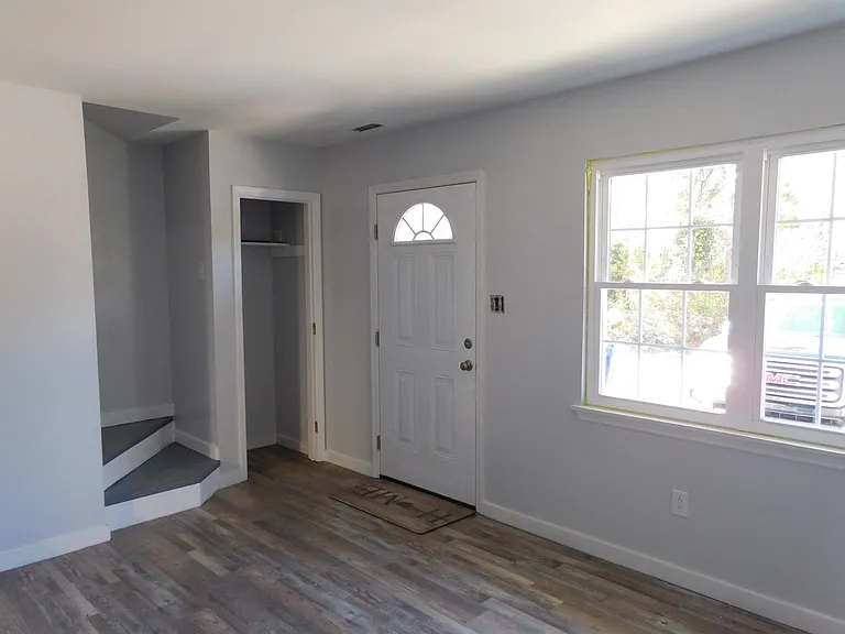12 Donnell Ave — Photo 10