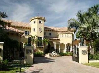 451 N Mashta Dr #(228), Key Biscayne, FL 33149