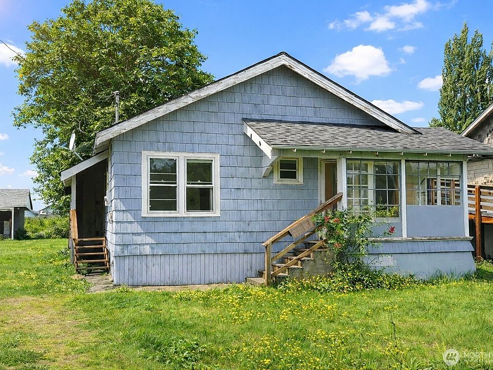 1st image of 905 Coolidge Road